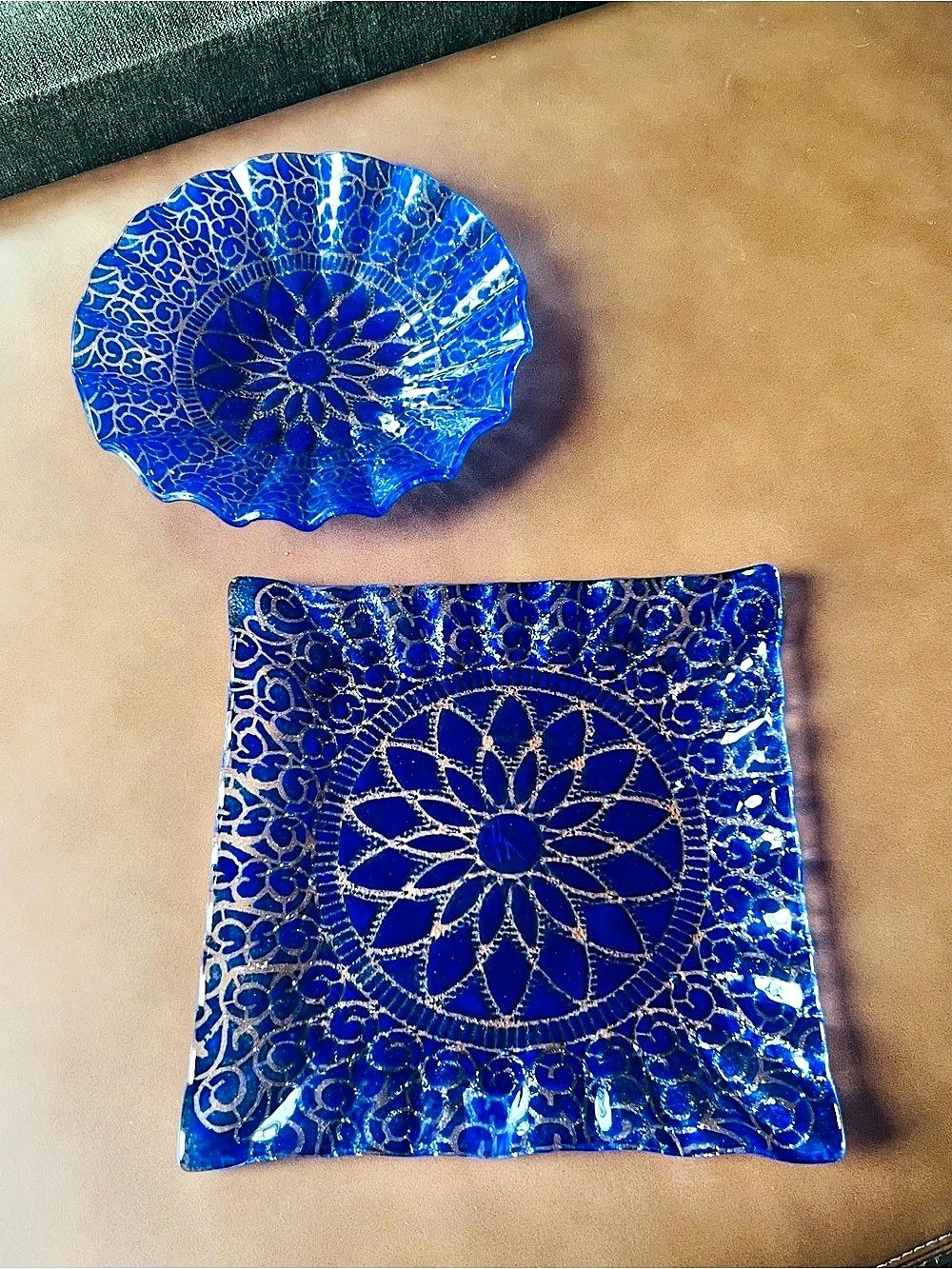 2 pc Sydenstricker Blue Fused Floral Glass Dish Plates Artist Signed